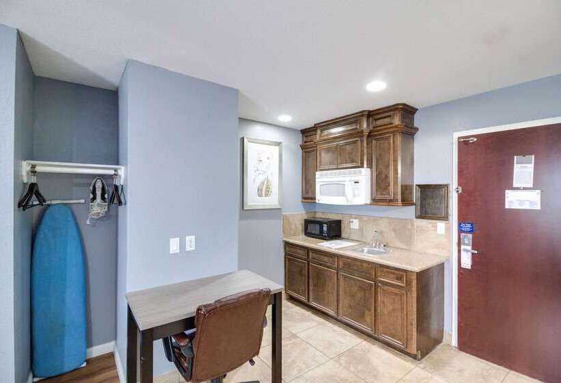 Отель Rodeway Inn & Suites Port Arthur   Groves