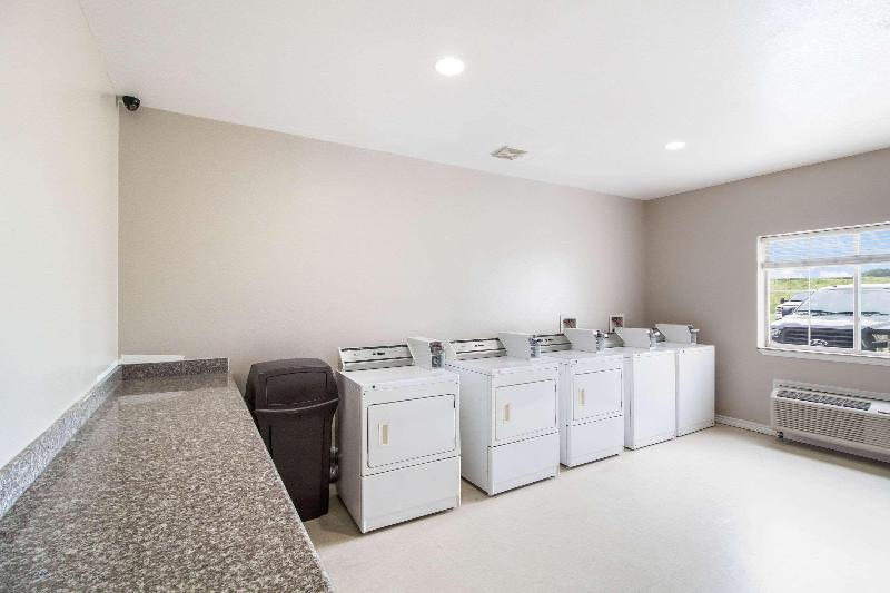 Отель Rodeway Inn & Suites Port Arthur   Groves