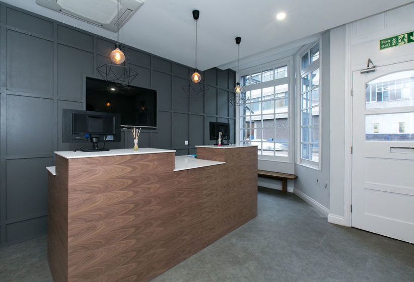 فندق Townhouse 16 Ilford Hill