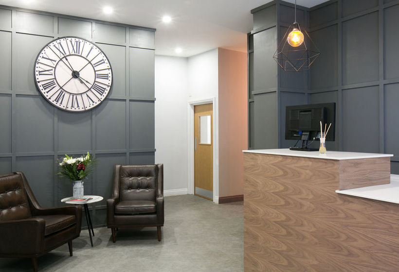 فندق Townhouse 16 Ilford Hill