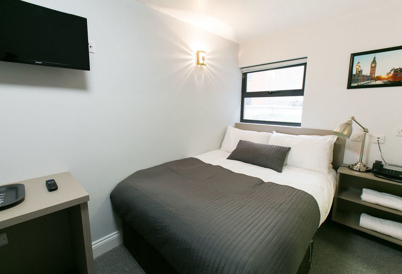 فندق Townhouse 16 Ilford Hill