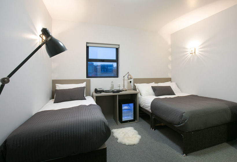 فندق Townhouse 16 Ilford Hill