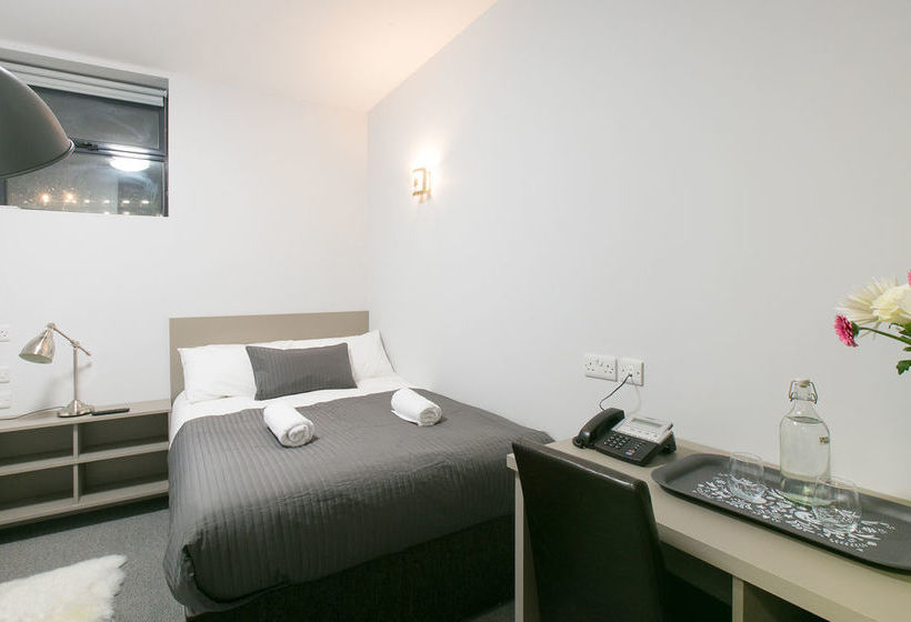 فندق Townhouse 16 Ilford Hill