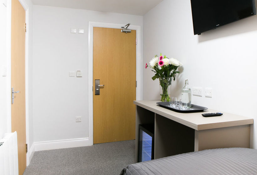 فندق Townhouse 16 Ilford Hill