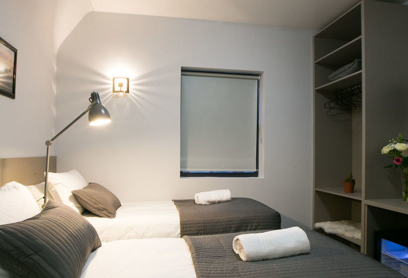 فندق Townhouse 16 Ilford Hill