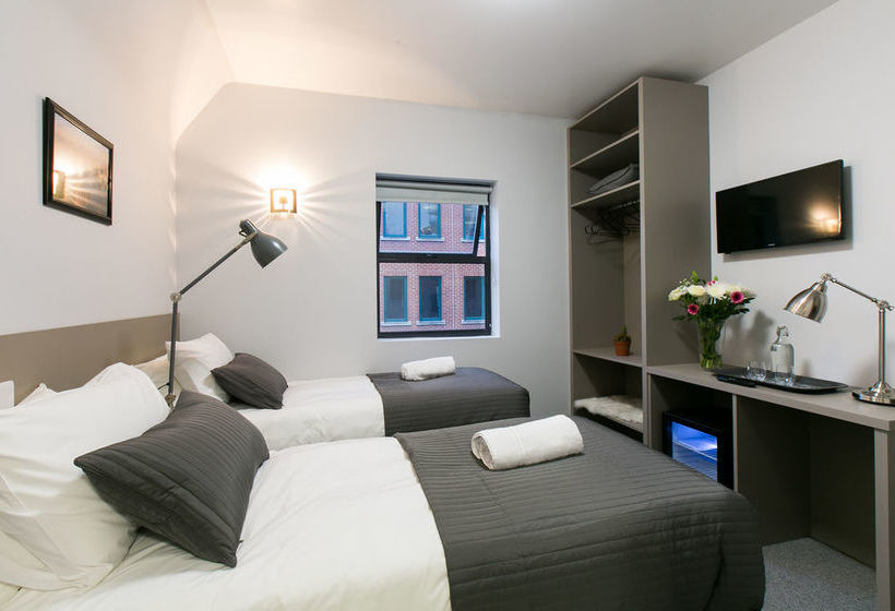 فندق Townhouse 16 Ilford Hill