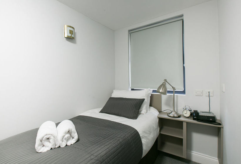 فندق Townhouse 16 Ilford Hill