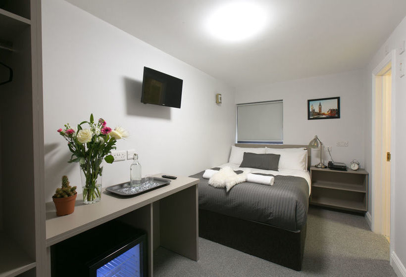 فندق Townhouse 16 Ilford Hill