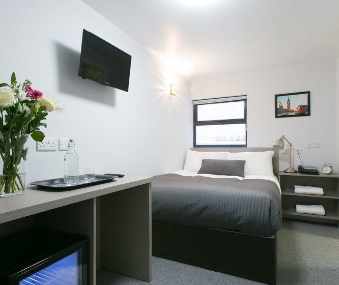 فندق Townhouse 16 Ilford Hill