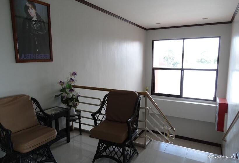 בית מלון כפרי Ruemango Apartelle And Suites