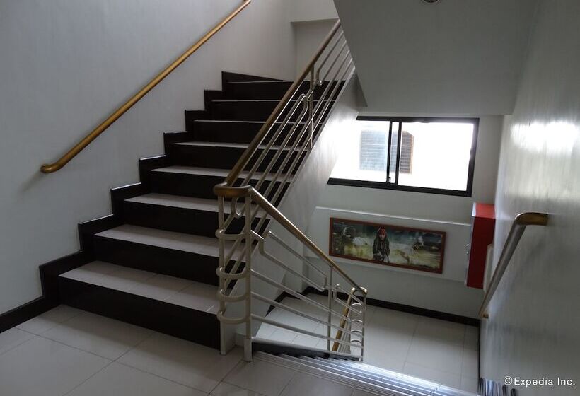 בית מלון כפרי Ruemango Apartelle And Suites