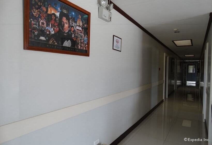 בית מלון כפרי Ruemango Apartelle And Suites