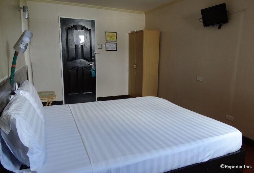 בית מלון כפרי Ruemango Apartelle And Suites