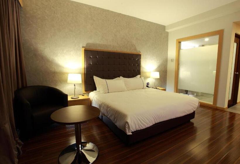 فندق Symphony Suites