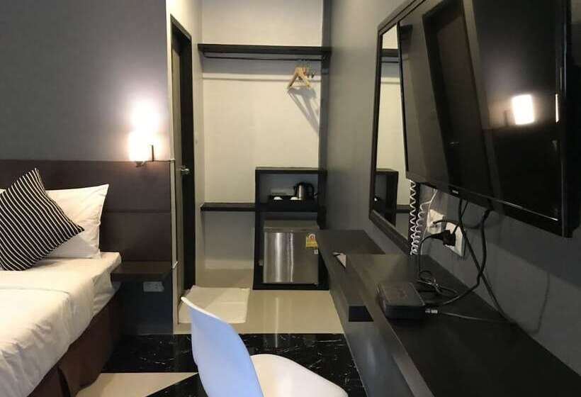 Отель The Chess Samui