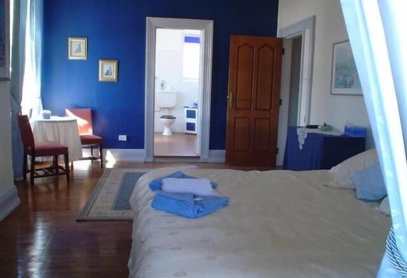 בית מלון כפרי The Old Vic Inn