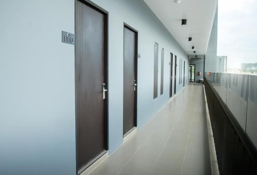 Отель The Peak Boutique