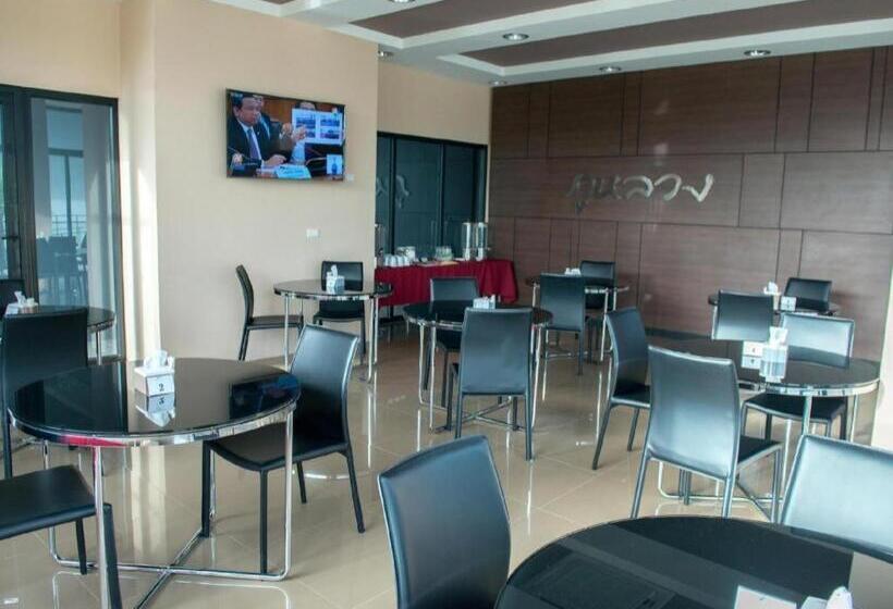 Отель The Peak Boutique