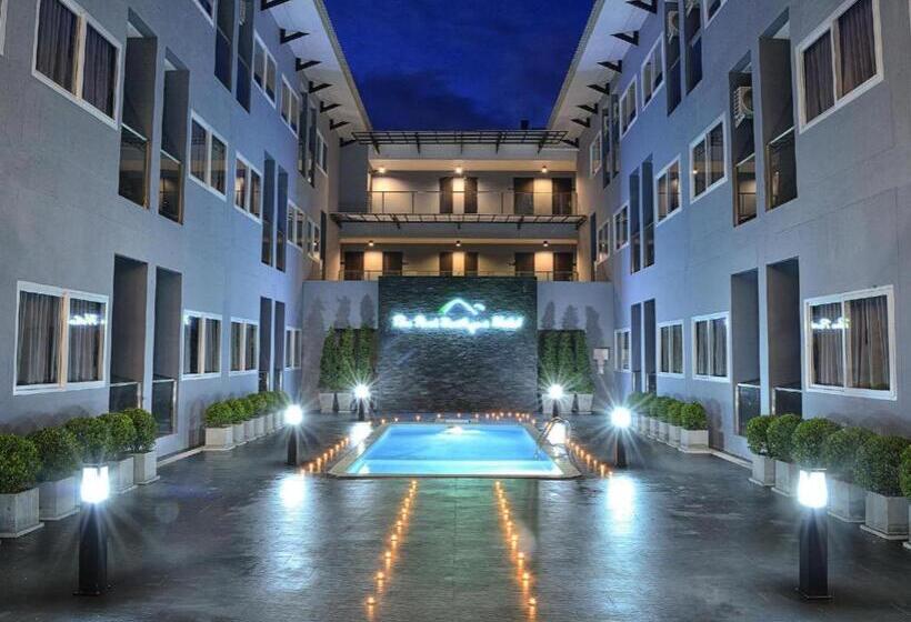 Отель The Peak Boutique