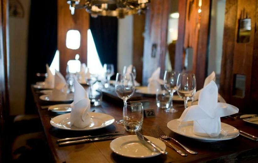 ホテル The Vernon