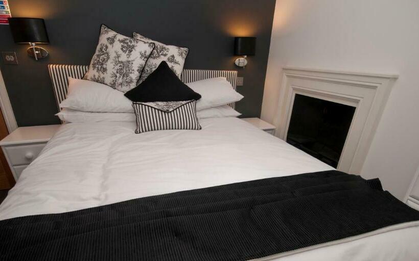 ホテル The Vernon