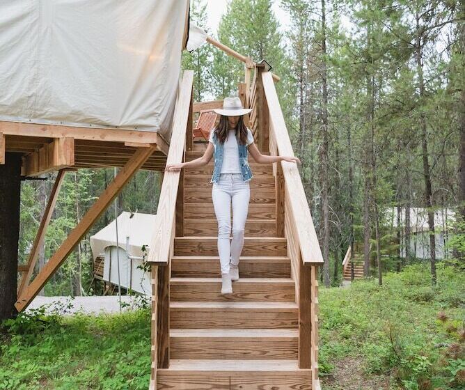 فندق Under Canvas Glacier