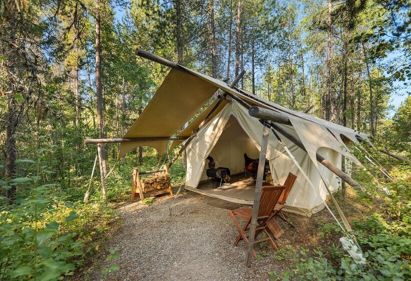 فندق Under Canvas Glacier