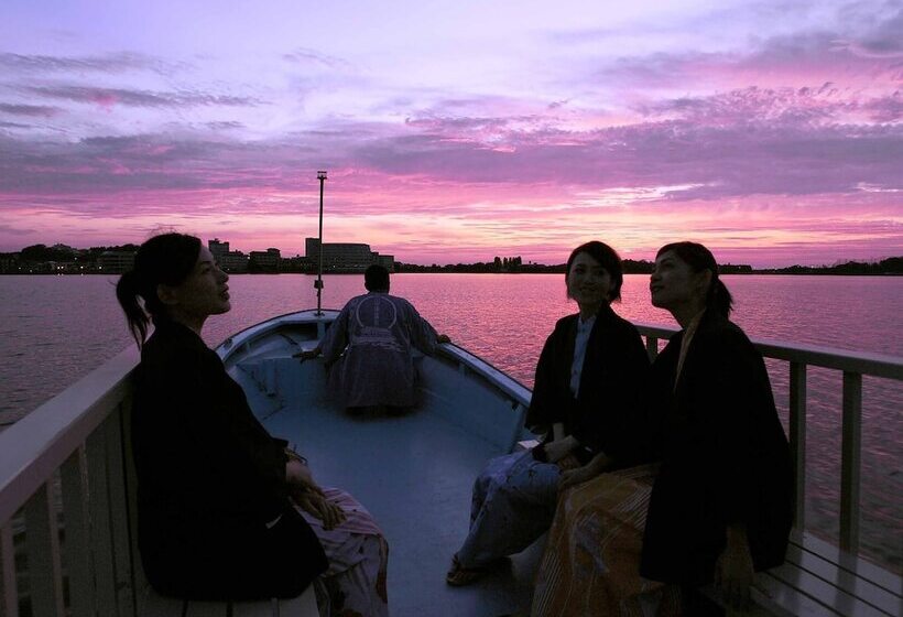 호텔 Ooedo Onsen Monogatari Premium Kaga Maruya