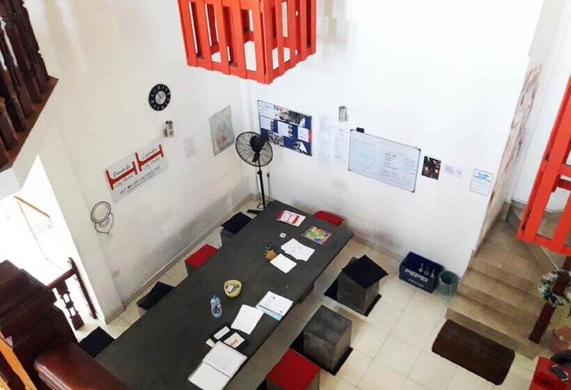 Kandy Walkers Hostel