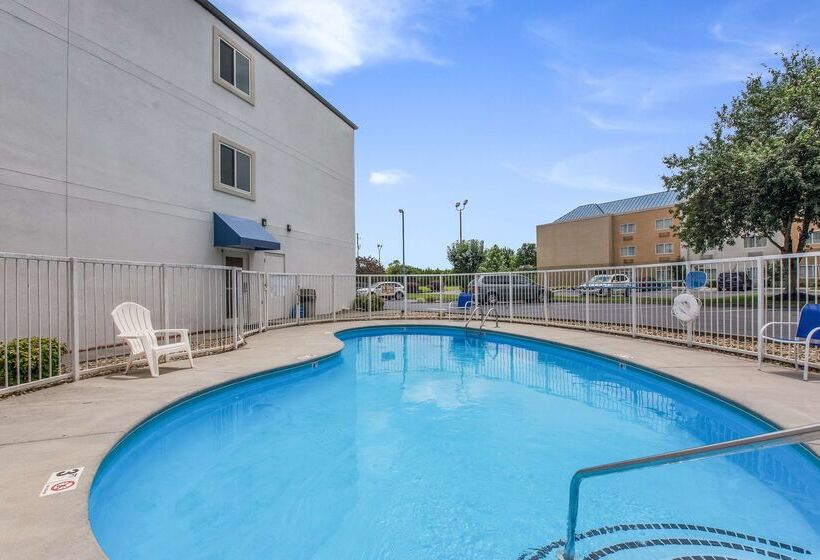 מוטל Americas Best Value Inn Knoxville East