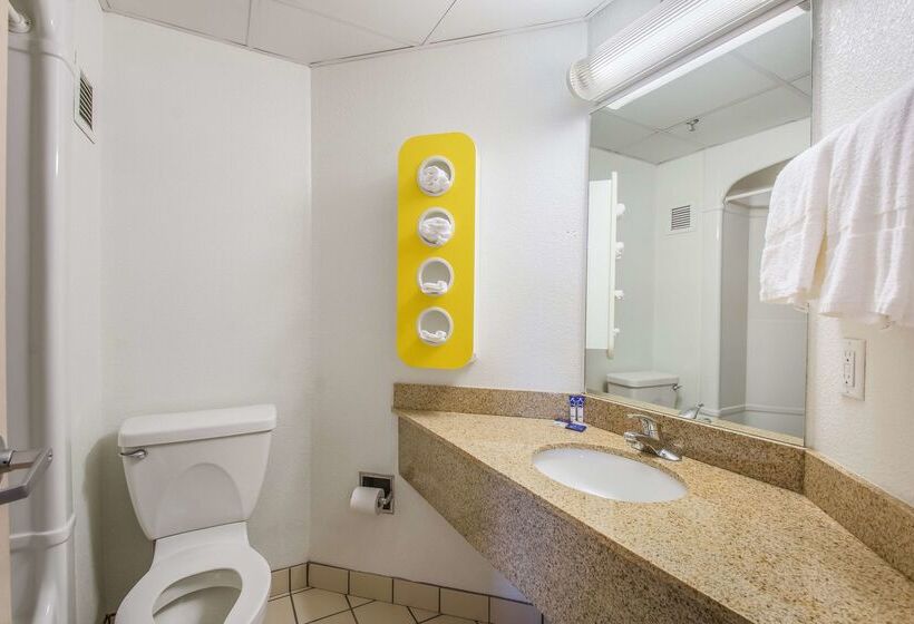 モーテル Americas Best Value Inn Knoxville East