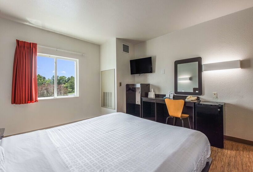 מוטל Americas Best Value Inn Knoxville East