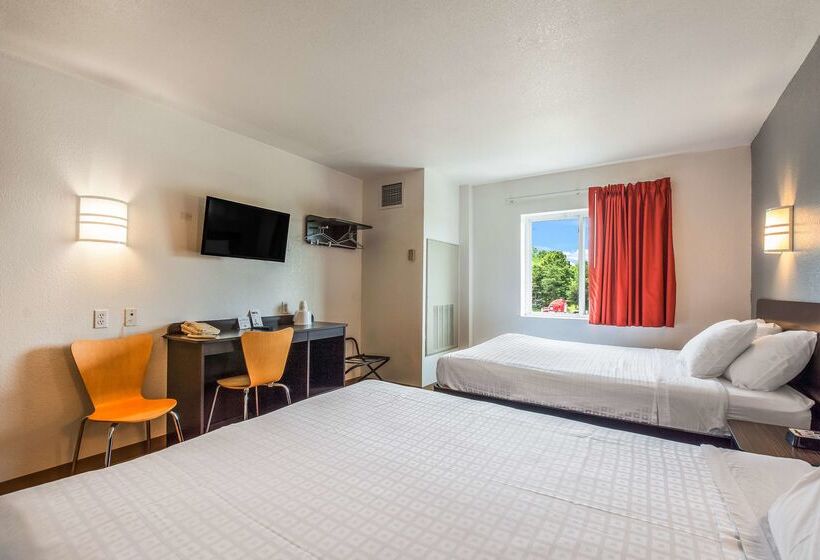 מוטל Americas Best Value Inn Knoxville East