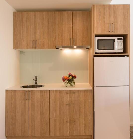 فندق على الطريق Boathouse Resort Studios And Suites