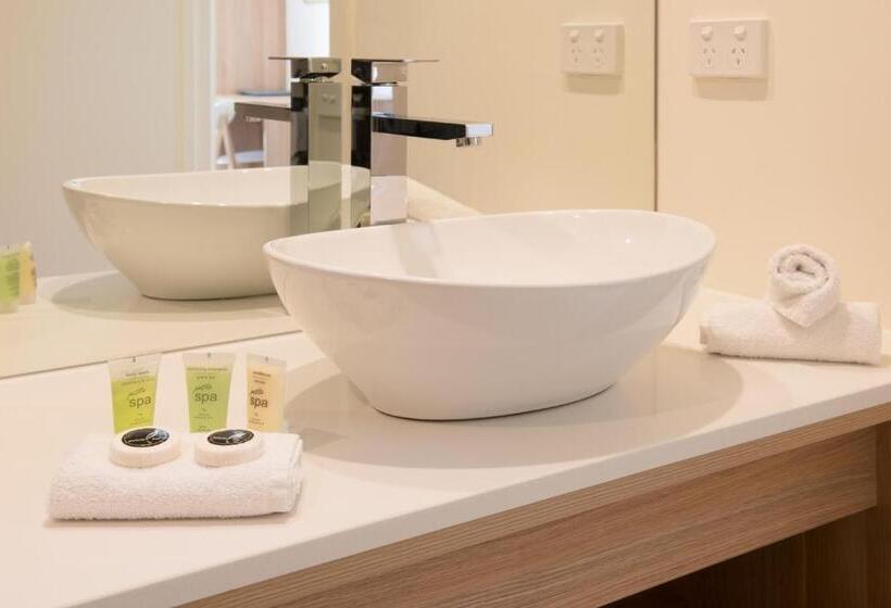 فندق على الطريق Boathouse Resort Studios And Suites