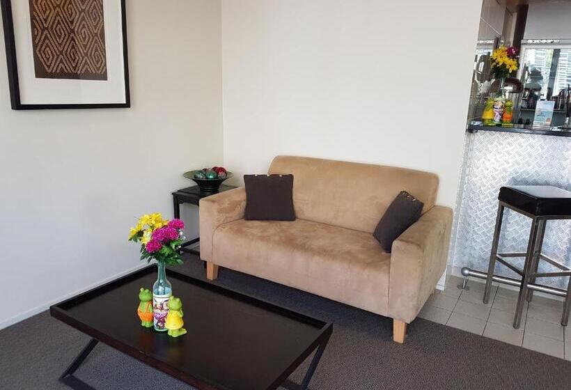 מוטל Capella Coach Inn