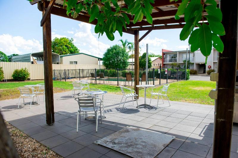 מוטל Capella Coach Inn