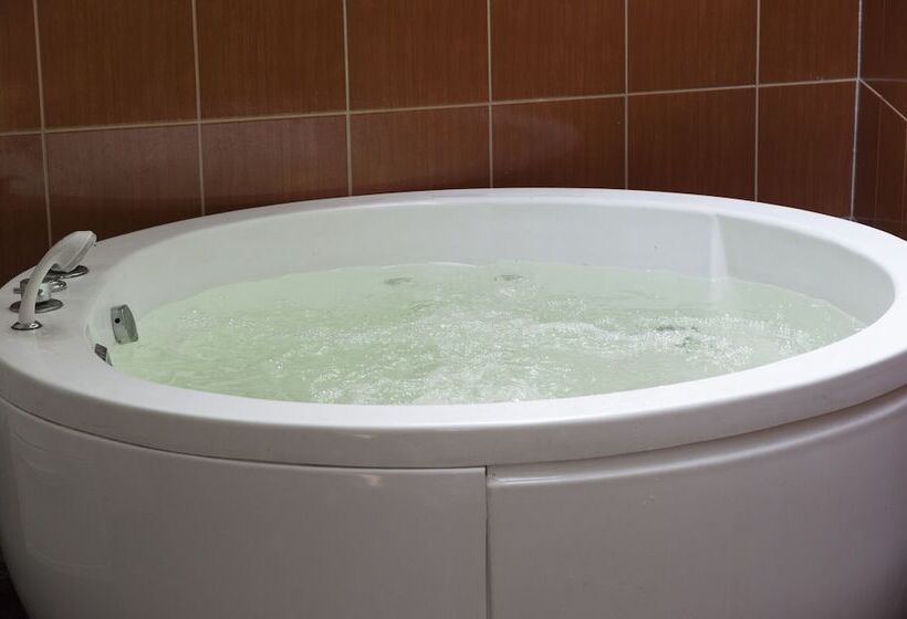 فندق على الطريق Kevin Resort