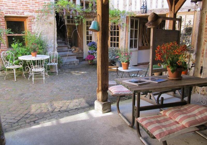 پانسیون A L Ecole Buissonnière