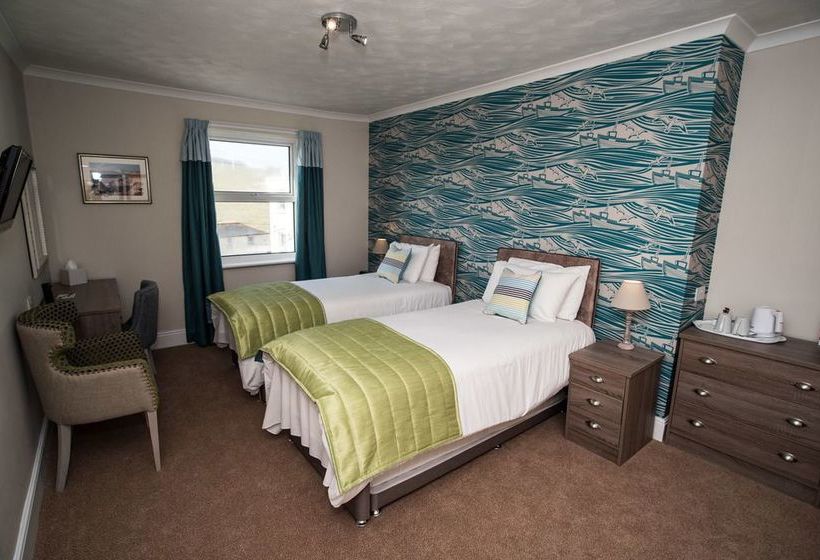 Пансион Freshwater Bay House