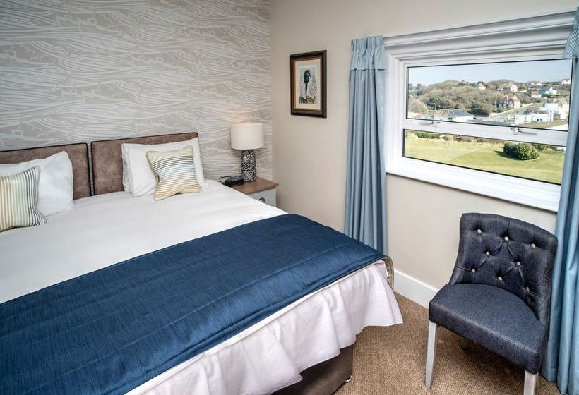 Пансион Freshwater Bay House