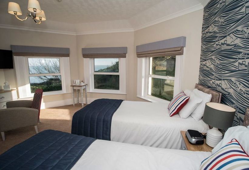 Пансион Freshwater Bay House