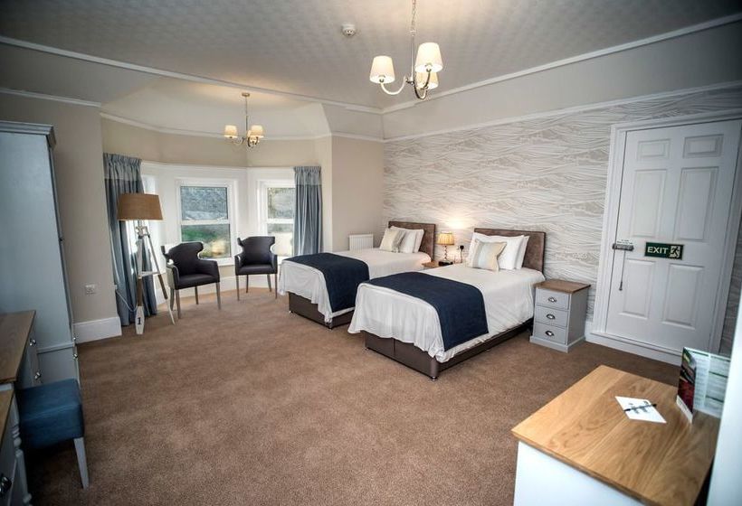 Пансион Freshwater Bay House