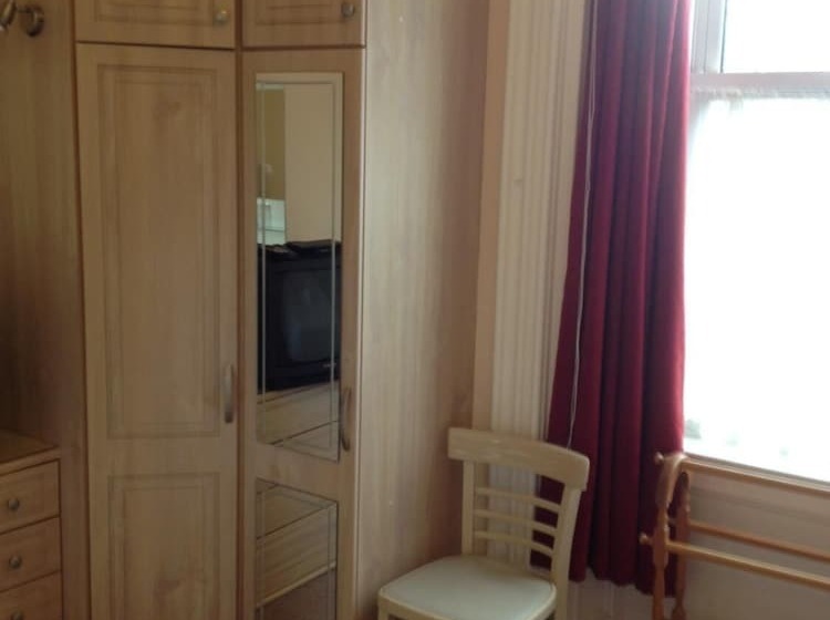 ペンション Grisnoir Guest House