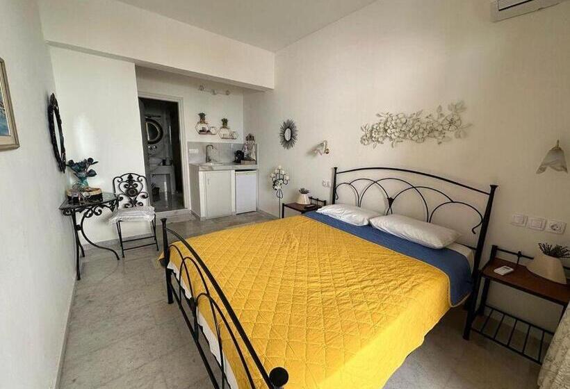 بنسيون Naxos Philoxenia