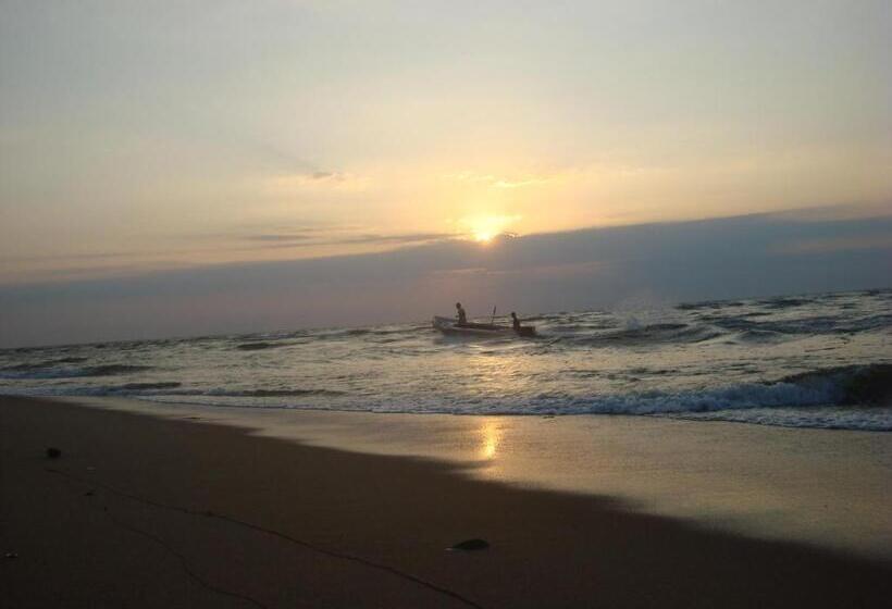 Пансион Adara Negombo