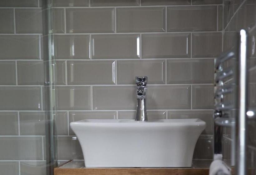 פנסיון Slades Farm