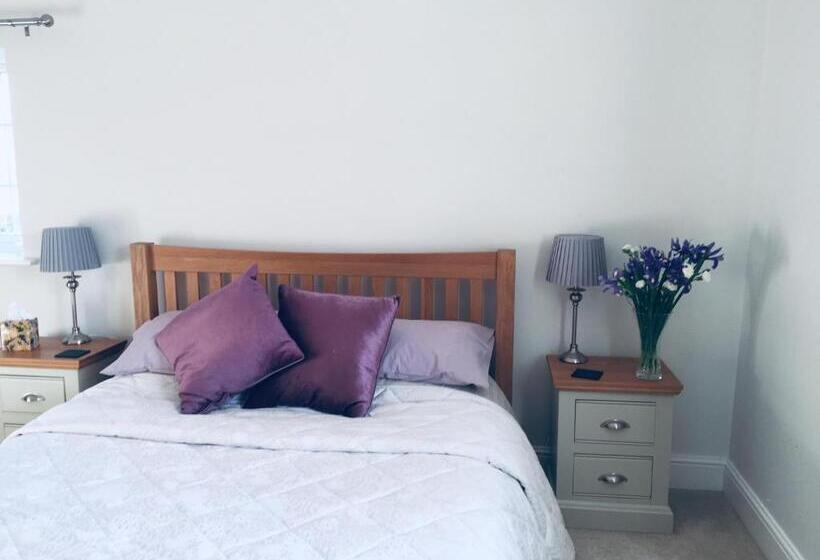 פנסיון Slades Farm