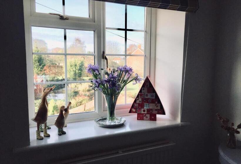 膳宿费 Slades Farm