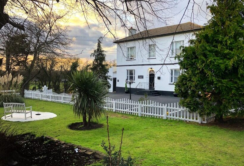 بنسيون Stifford Clays Farm